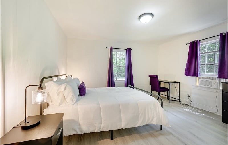 Time for sleep? Head to bedroom number 1 that is blessed with a queen sized bed and plush linens. Head to the dedicated workspace if you need to catch up on some emails or perhaps finish off a project