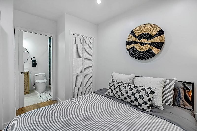 Furnished Finder property 538228_1 photo 12