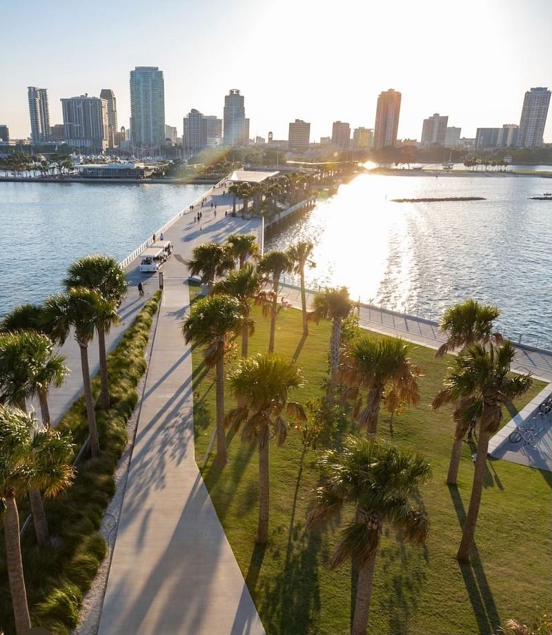 St Pete's The Pier - one of our favorite local experiences! Less than 2 miles away. Eat, shop, play!