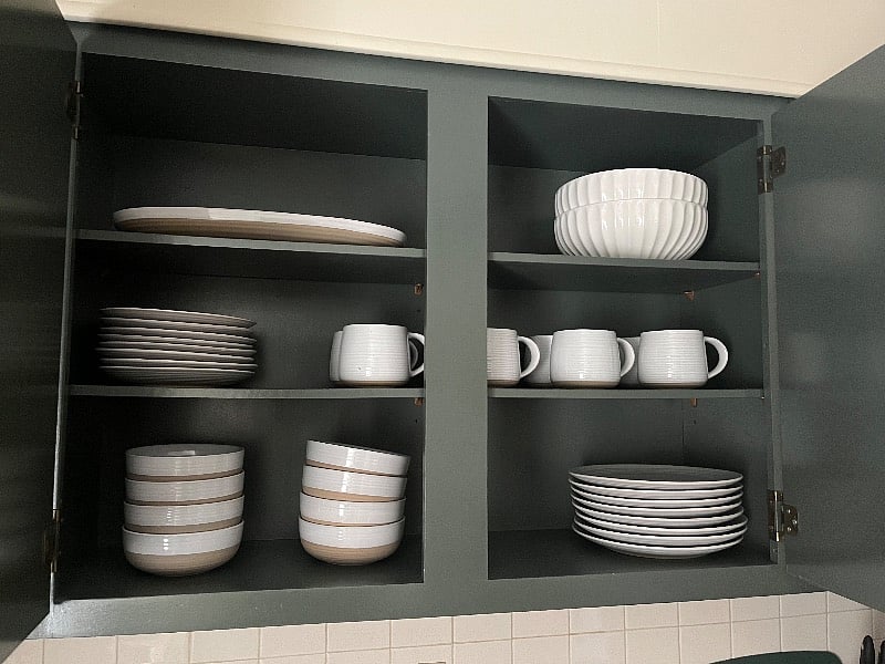 Full set of dishes