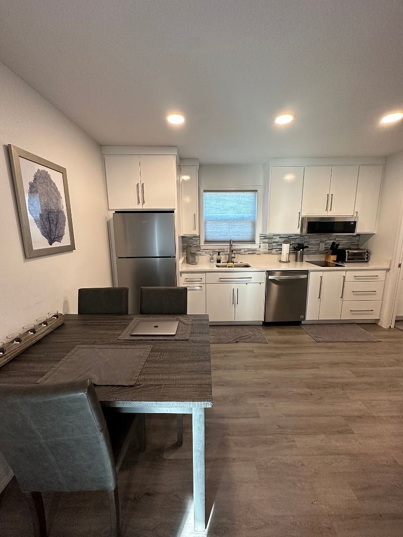Furnished Finder property 538804_1 photo 3