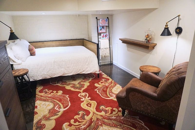 Second bedroom