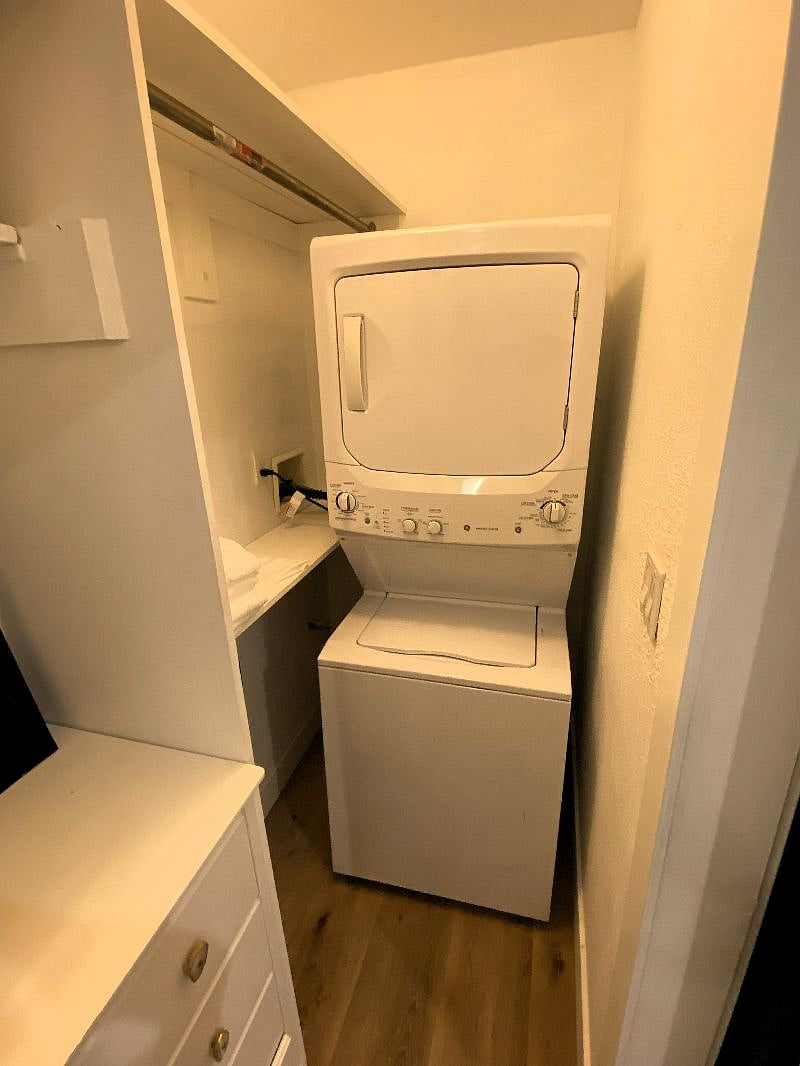 Washer/Dryer in unit