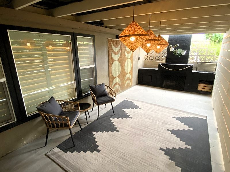 Private fenced patio