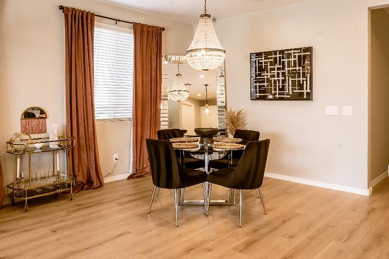 Elegant Dining Room 