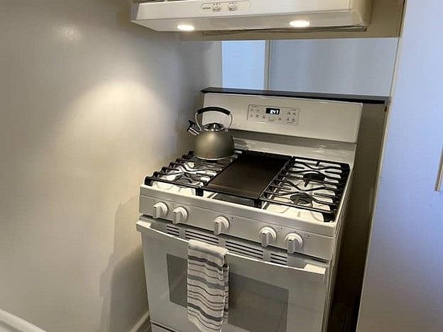 Fully stocked kitchen