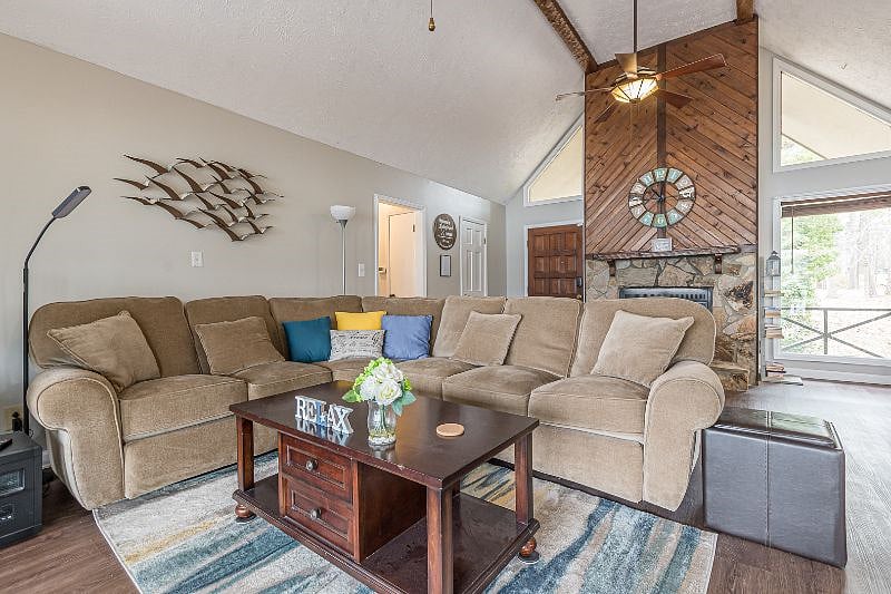 Furnished Finder property 539003_1 photo 9