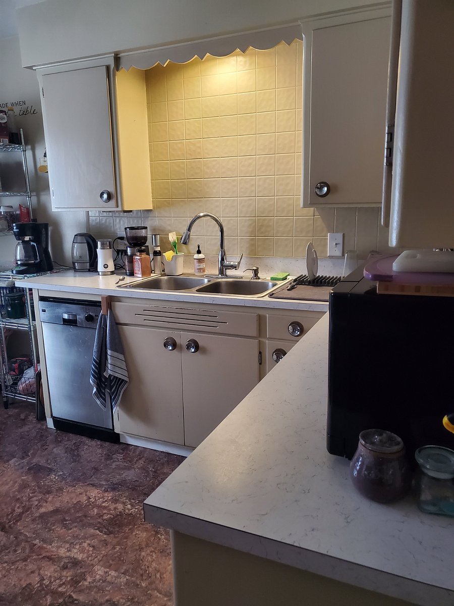 Shared kitchen upstairs
