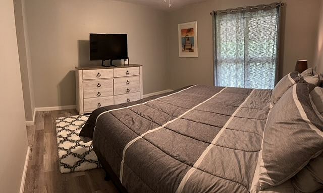Master Bedroom with King bed with Roku TV- upstairs