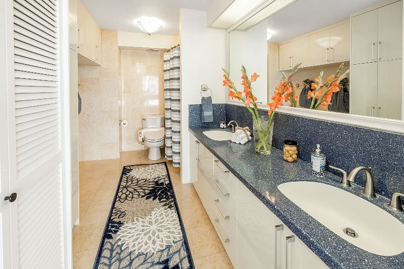 Master Bath. Shower. Double since. Tons of closet space