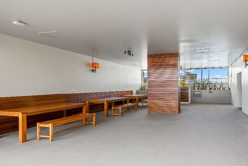 One of several eating areas near pool