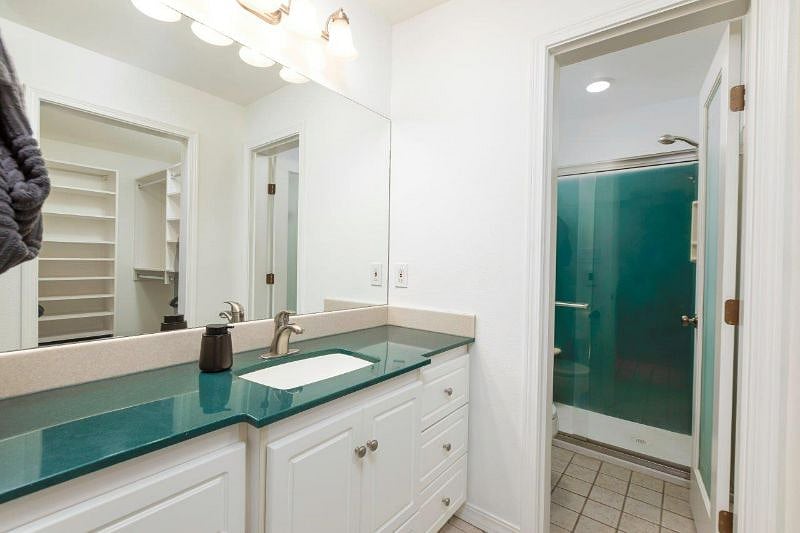 Bathroom 1 - ensuite.