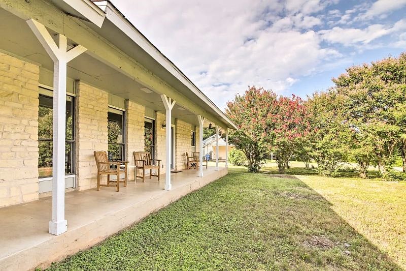 Relaxing front porch
