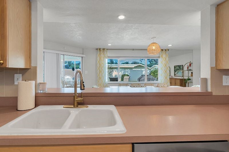Furnished Finder property 539528_1 photo 30