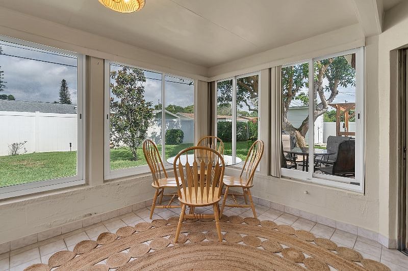 Beautiful, serene Florida room!