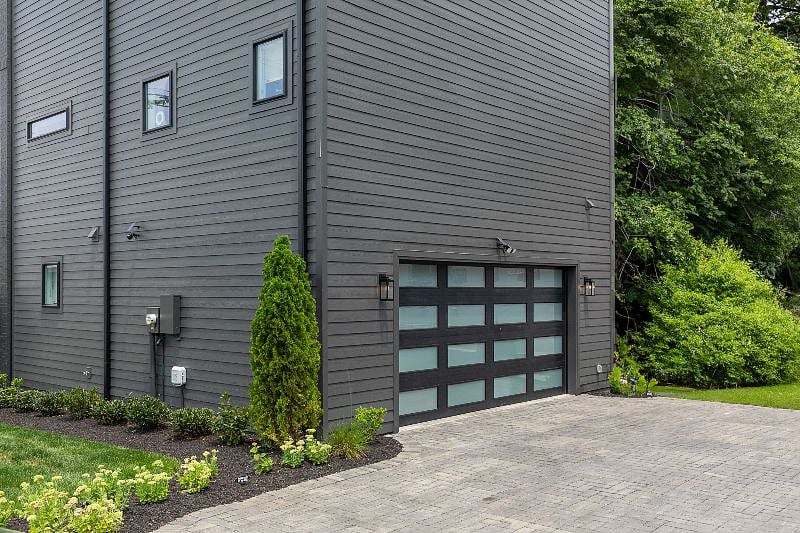 Full heated and cooled 2 car garage with epoxy flooring