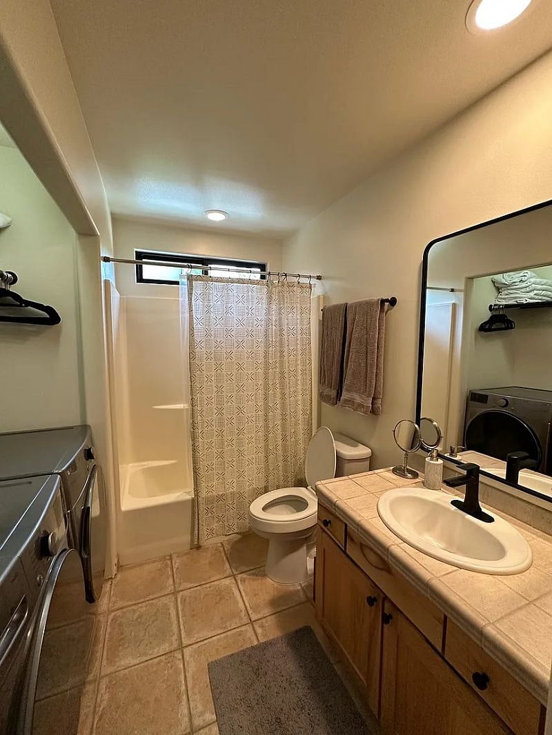 Furnished Finder property 539573_1 photo 16