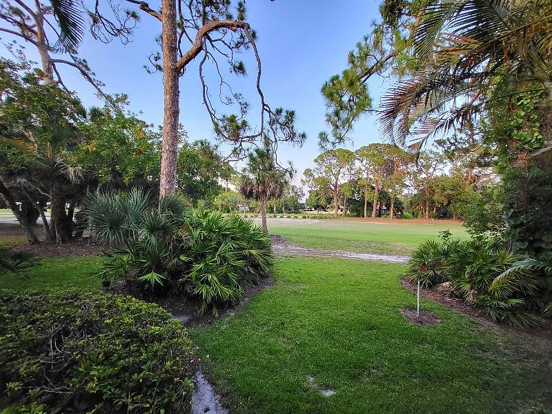 Golf course view - no neighbors in the back!