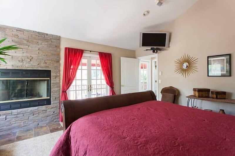 Master bedroom 