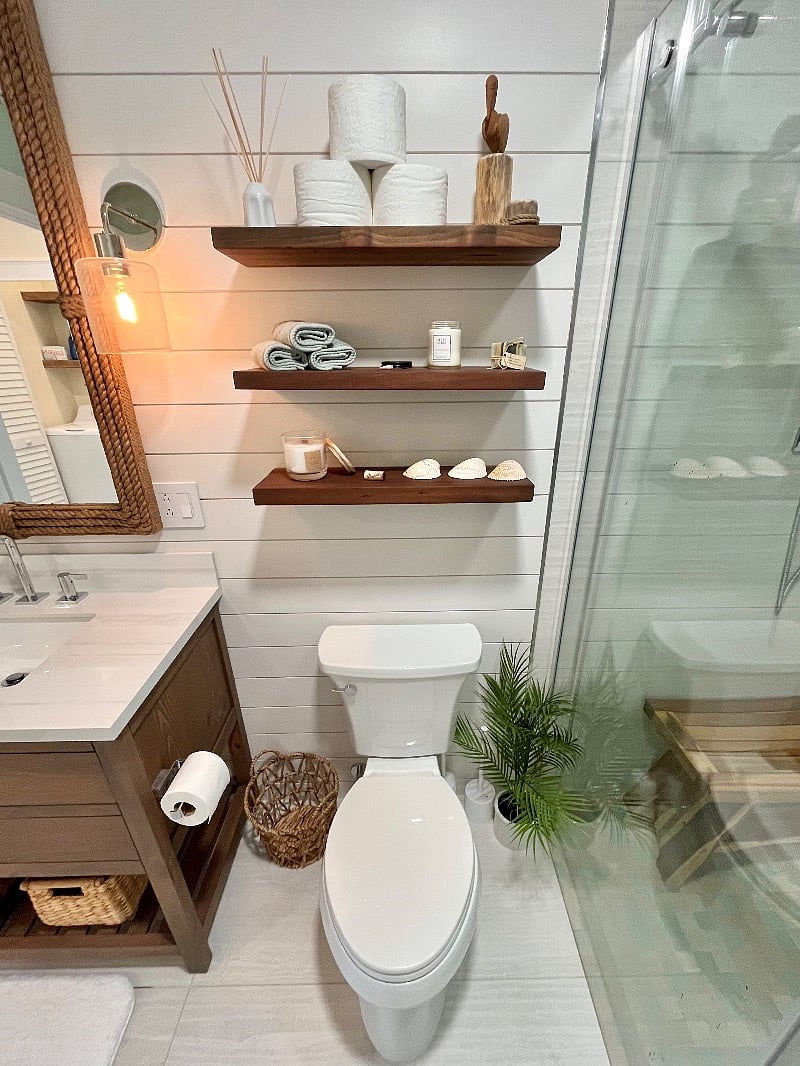 2nd Bathroom