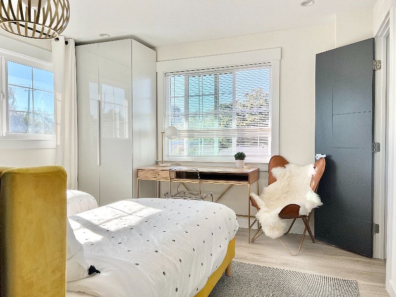 Bedroom #1, 2 twin beds with a private bath, upstairs