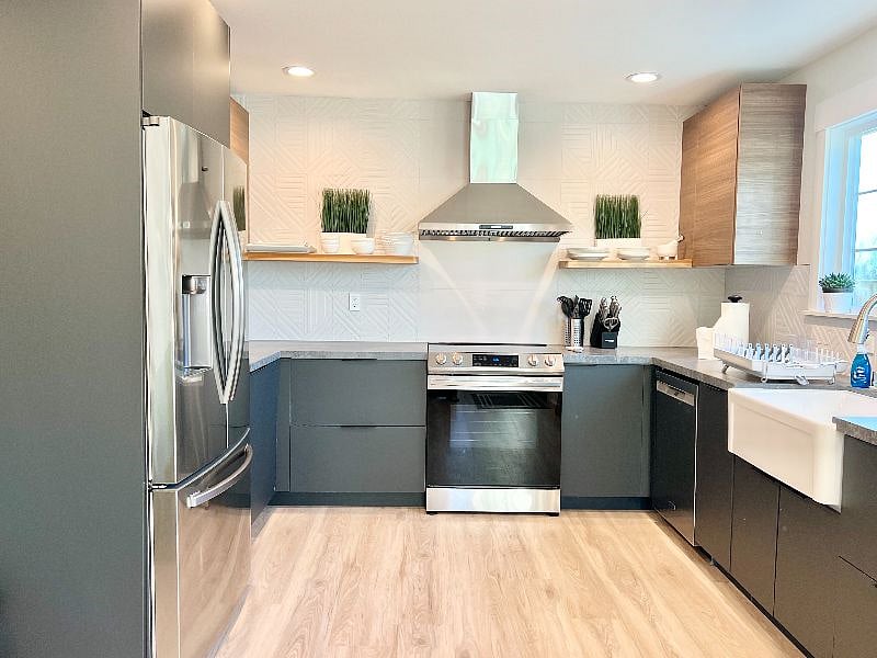 European style gourmet kitchen 