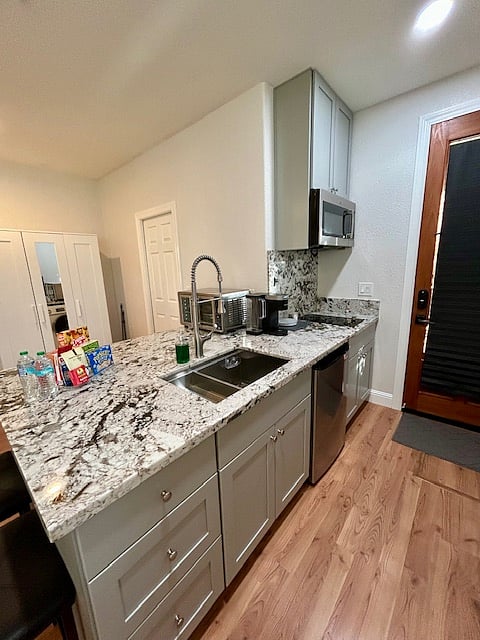 Furnished Finder property 539806_1 photo 17