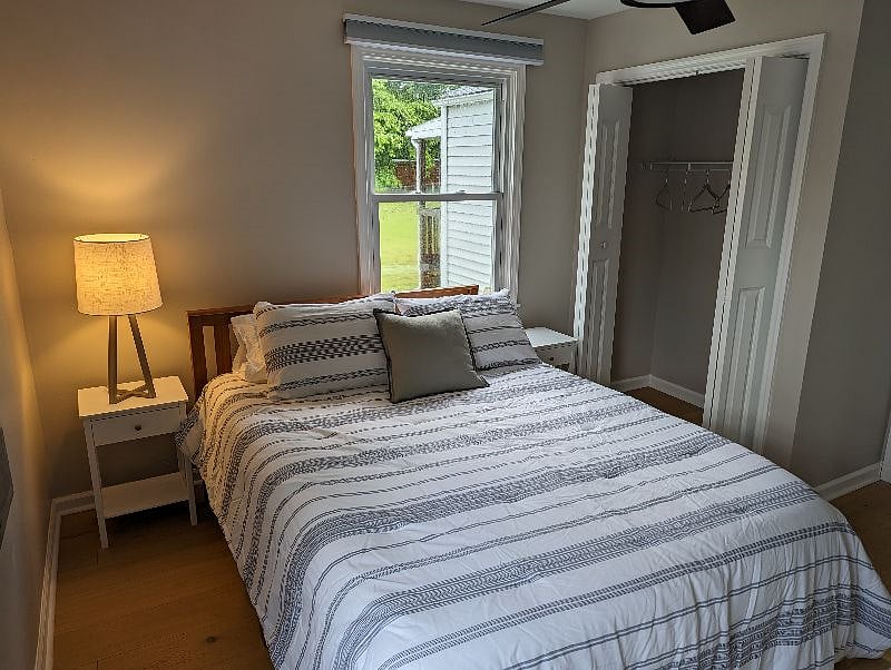 Guest bedroom/ 2nd bedroom