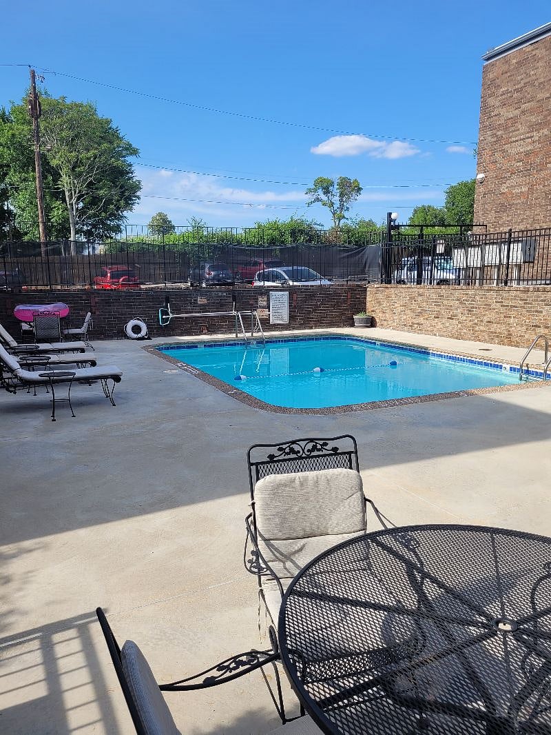 Furnished Finder property 539900_1 photo 10