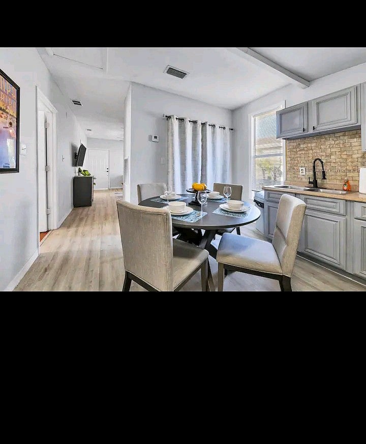 Furnished Finder property 539933_2 photo 17