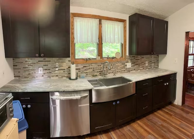 Kitchen with Farmhouse Sink and Dishwasher