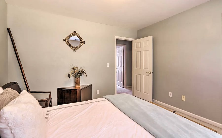Bedroom #3 
Sleeps 2
Queen Bed