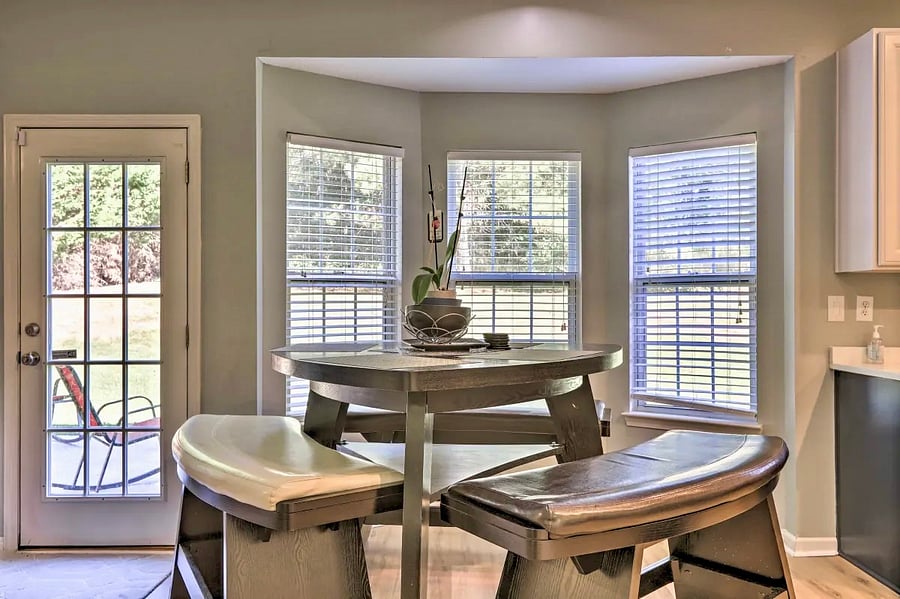 Kitchen breakfast nook table