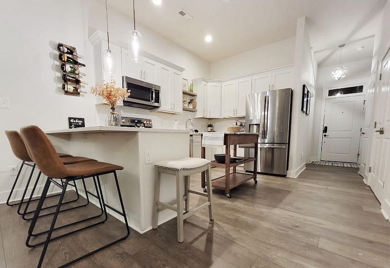 Furnished Finder property 540061_1 photo 3