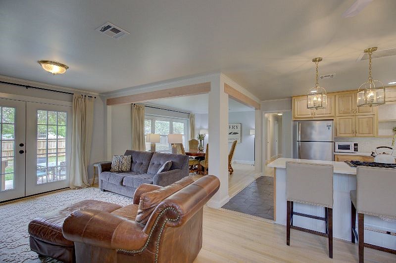 Furnished Finder property 540626_1 photo 3