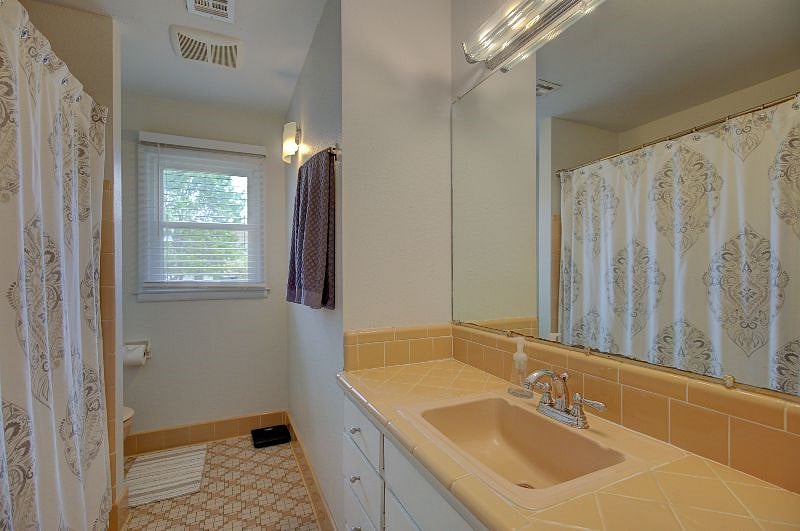 Furnished Finder property 540626_1 photo 24