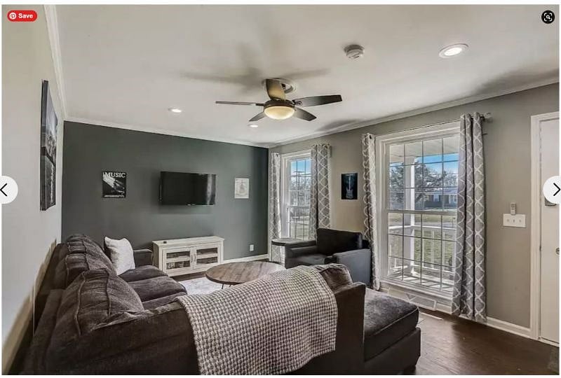 And another view of the front living area