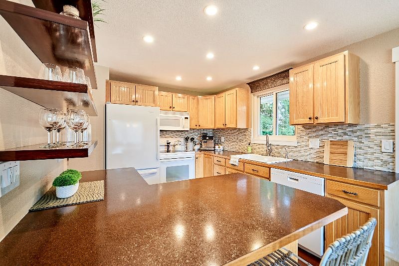 Furnished Finder property 540692_1 photo 3
