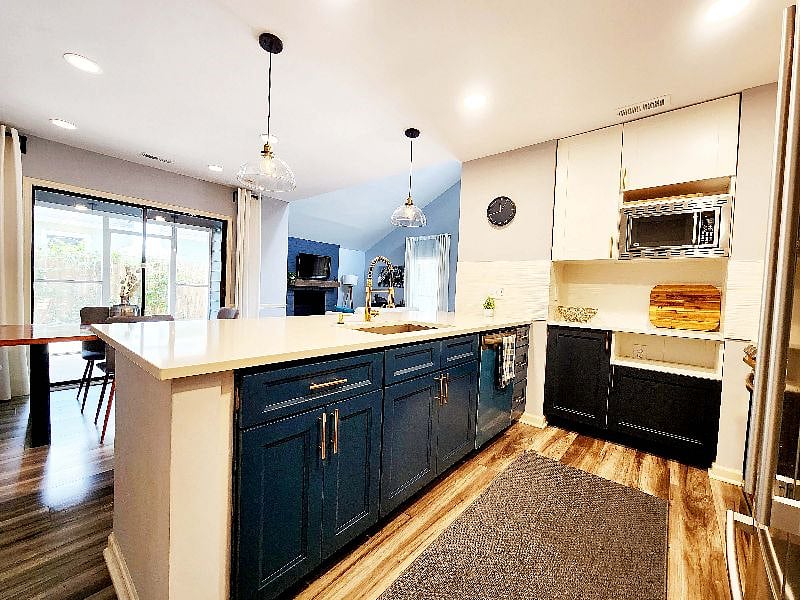 Custom-designed kitchen for the chef in you!
