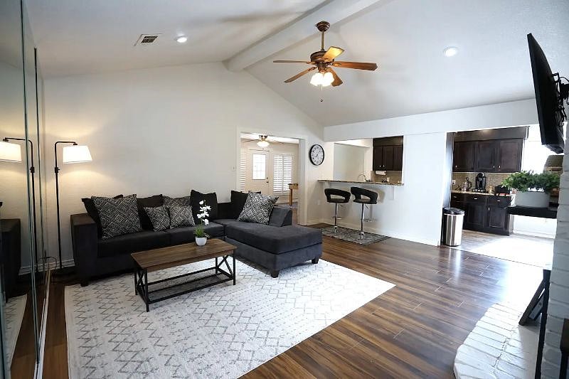 Furnished Finder property 540792_1 photo 12