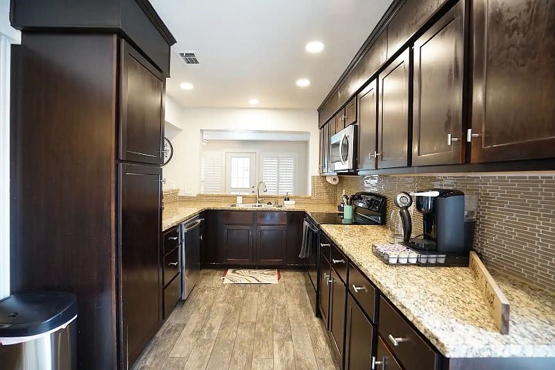 Furnished Finder property 540792_1 photo 13