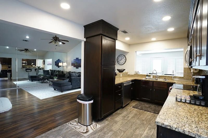 Furnished Finder property 540792_1 photo 14