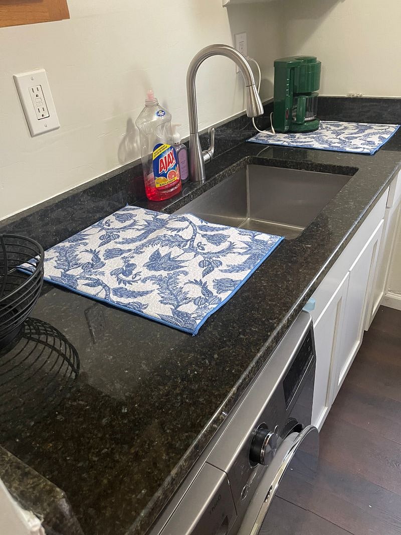 Remodeled kitchen, granite countertops 3/12/26