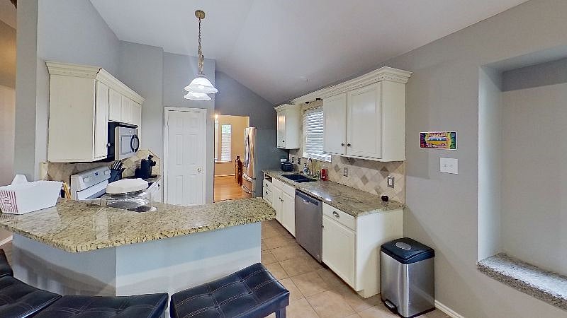 Furnished Finder property 540900_1 photo 12