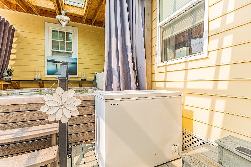 Awaken a new level of vitality in the cold water plunge.