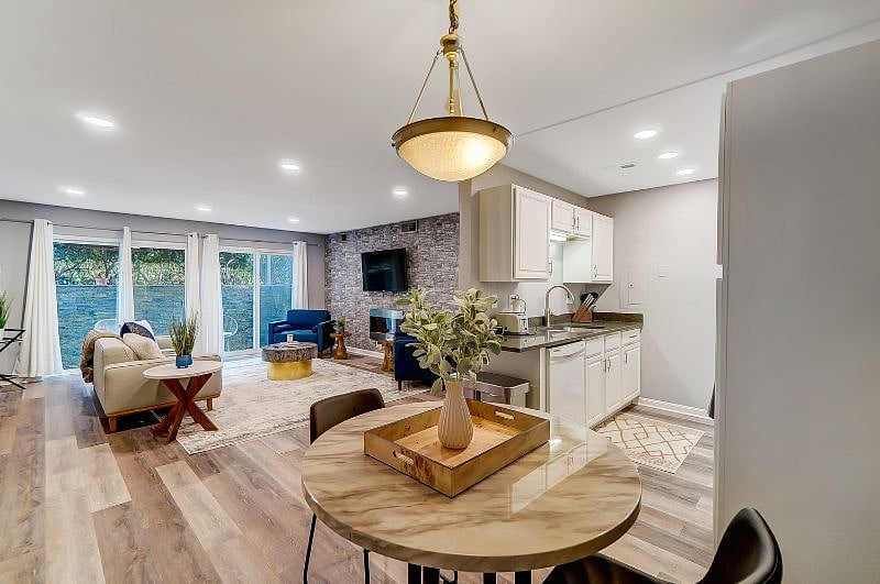 Furnished Finder property 541073_1 photo 9