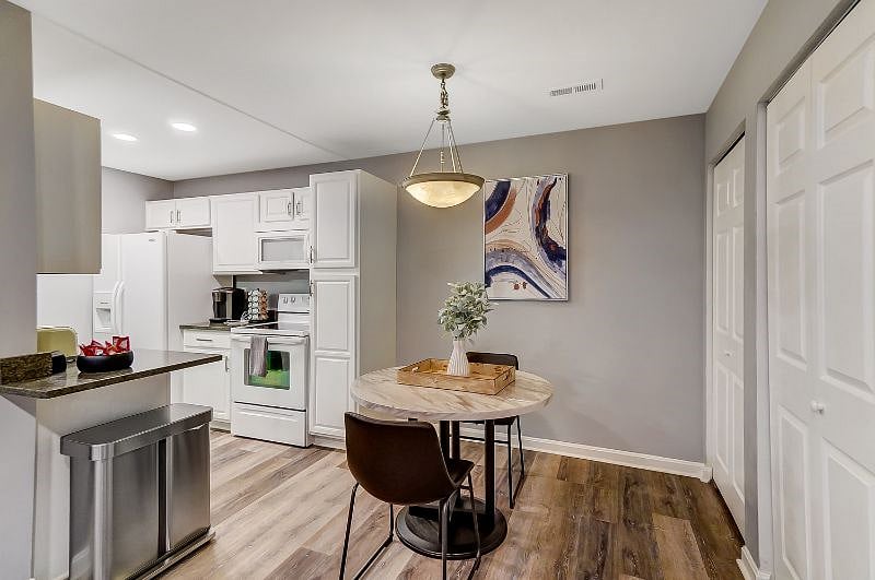 Furnished Finder property 541073_1 photo 13