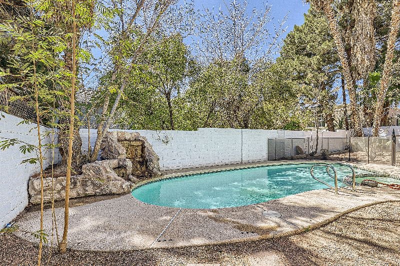 Furnished Finder property 541128_1 photo 15