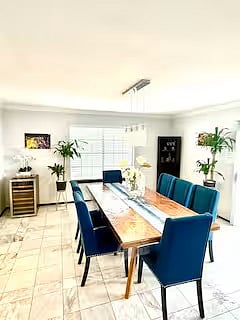 Formal dinning table 
