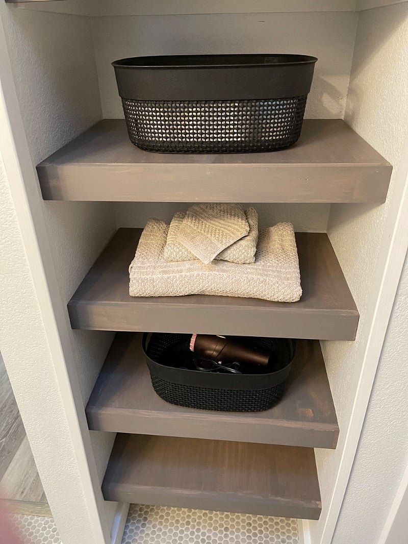 Open shelves in the bathroom
